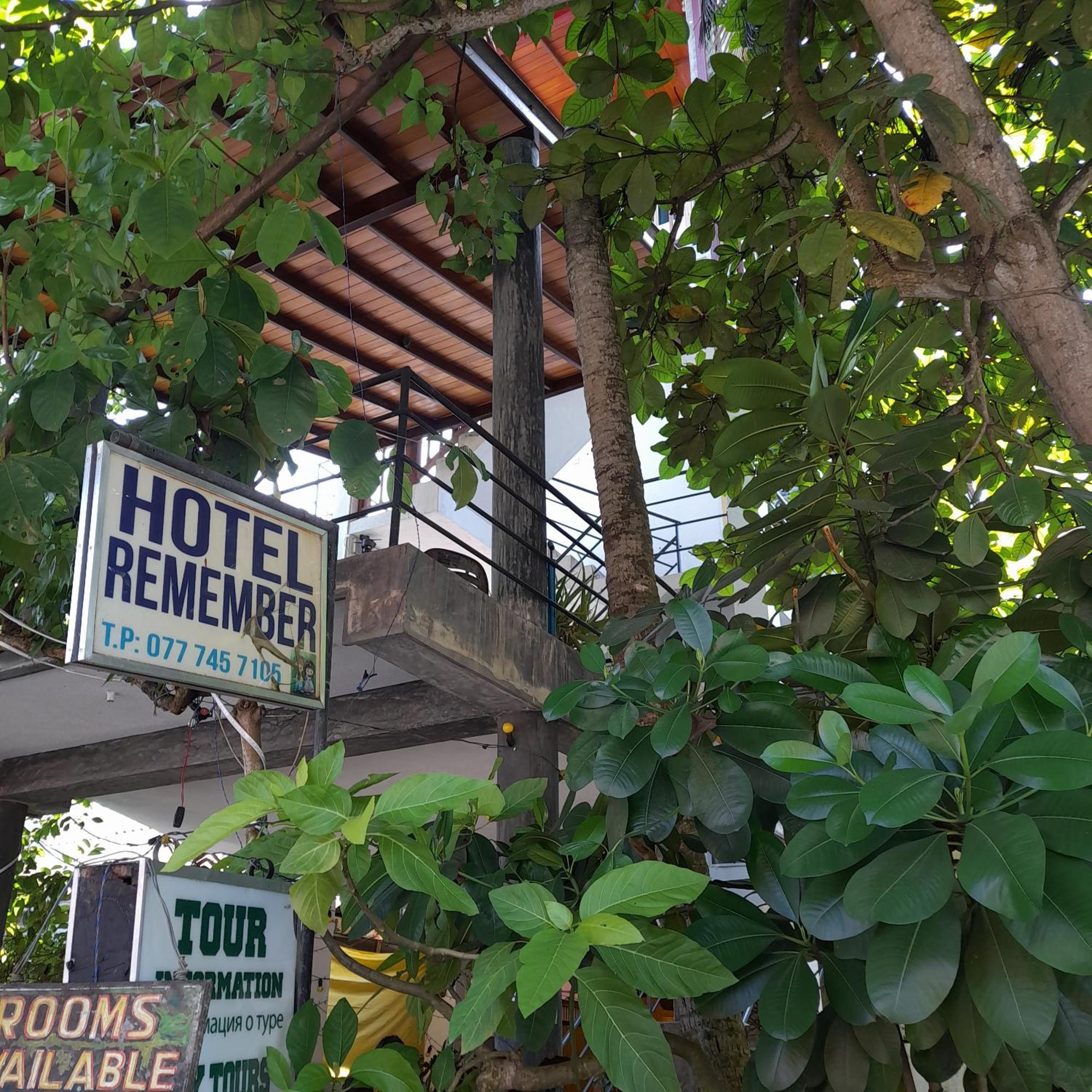 Hotel Remember Hikkaduwa Esterno foto